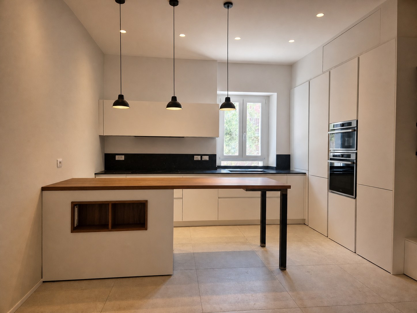 Cucina e living dell’appartamento a Riva del Garda